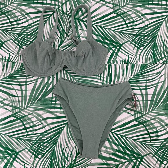 Victoria’s Secret Essential Wicked Terry Cloth Bikini Set Size 36DDD/Medium - Picture 1 of 4